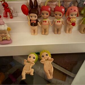 LPs, plushys, hello kitty and shopkins for trade